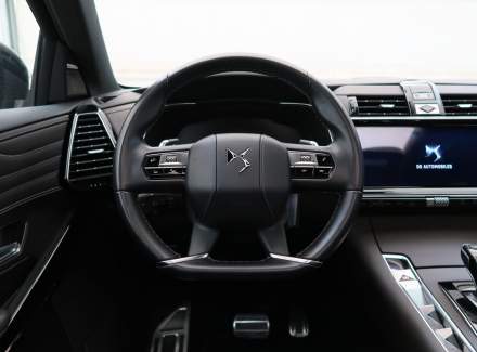 DS Automobiles - DS7 Crossback