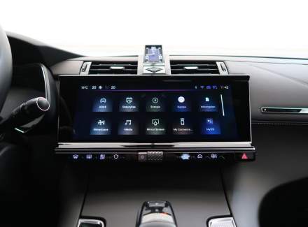 DS Automobiles - DS7 Crossback