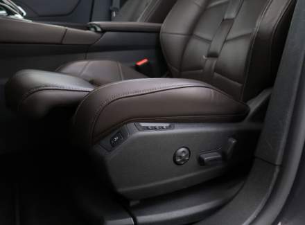 DS Automobiles - DS7 Crossback