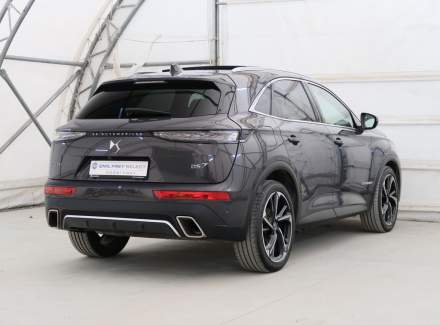 DS Automobiles - DS7 Crossback