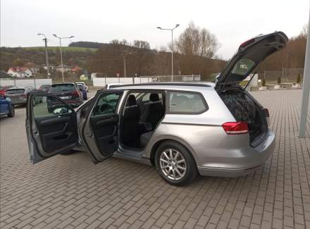 Volkswagen - Passat