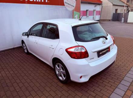 Toyota - Auris
