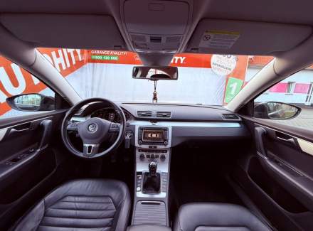 Volkswagen - Passat