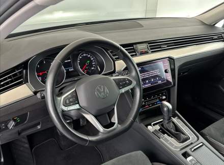 Volkswagen - Passat