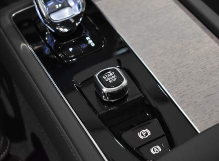 Volvo - XC90