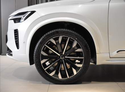 Volvo - XC90