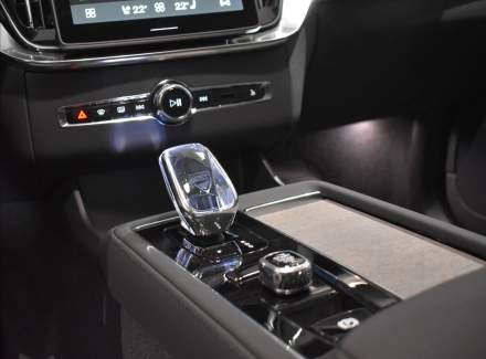 Volvo - XC90