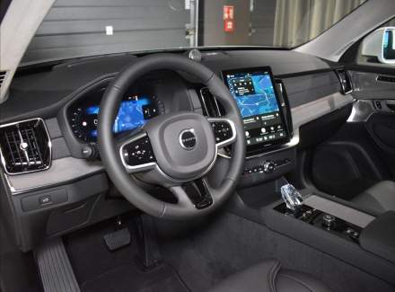 Volvo - XC90