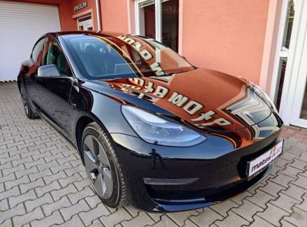 Tesla - Model 3