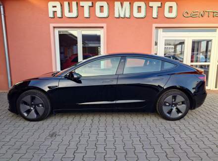 Tesla - Model 3