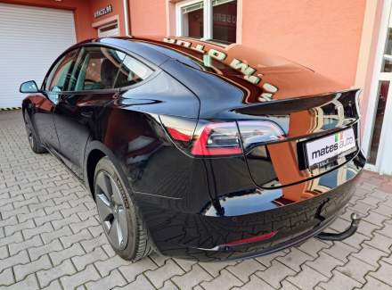 Tesla - Model 3