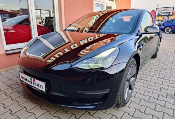 Tesla - Model 3