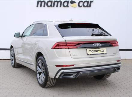 Audi - Q8