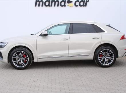 Audi - Q8