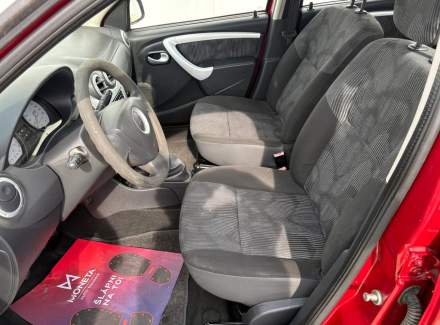 Dacia - Sandero