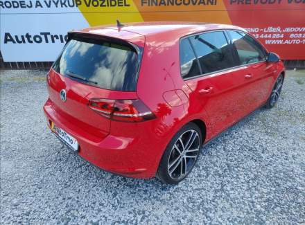Volkswagen - Golf