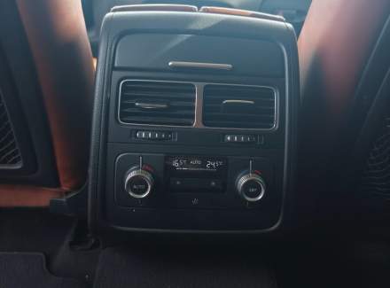 Volkswagen - Touareg