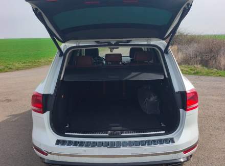 Volkswagen - Touareg