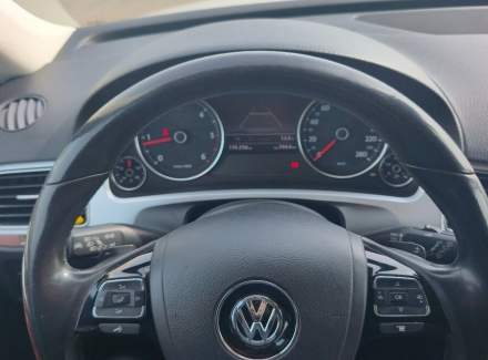 Volkswagen - Touareg