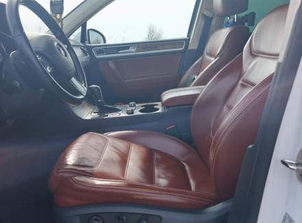 Volkswagen - Touareg