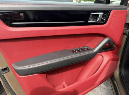 Porsche - Cayenne