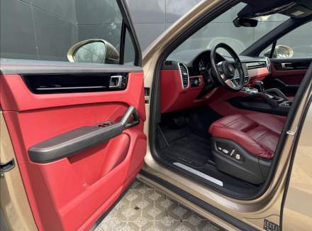 Porsche - Cayenne