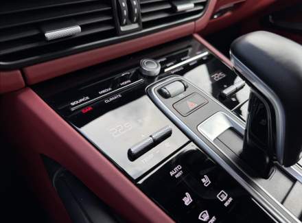Porsche - Cayenne