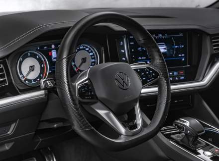 Volkswagen - Touareg