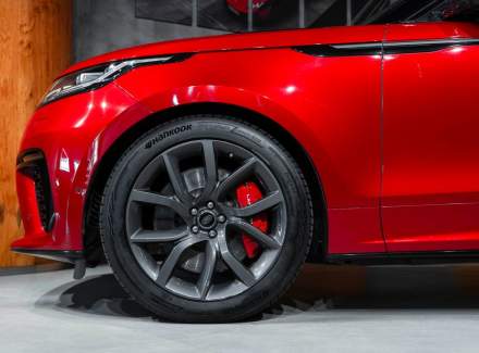 Land Rover - Range Rover Velar