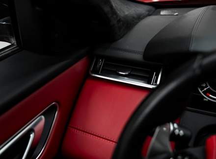 Land Rover - Range Rover Velar