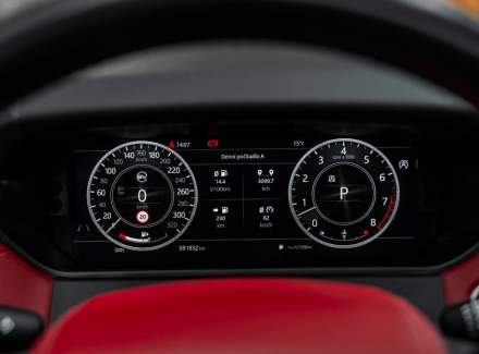 Land Rover - Range Rover Velar