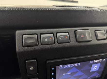 Land Rover - Defender