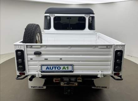 Land Rover - Defender