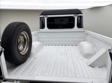 Land Rover - Defender