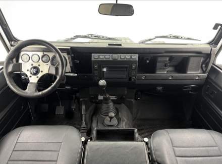 Land Rover - Defender