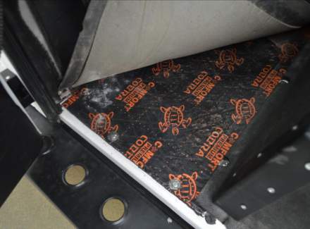 Land Rover - Defender