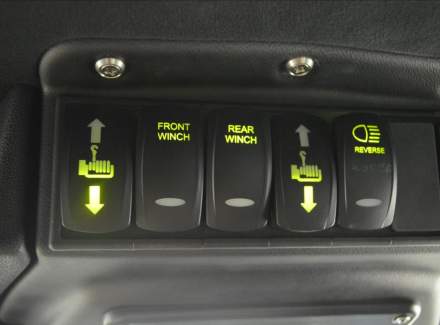 Land Rover - Defender