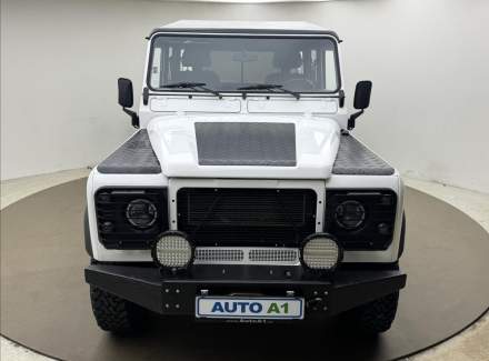 Land Rover - Defender