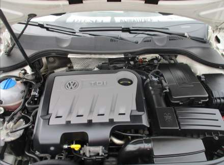 Volkswagen - Passat
