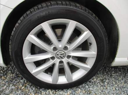 Volkswagen - Passat