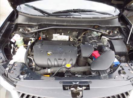 Mitsubishi - Outlander