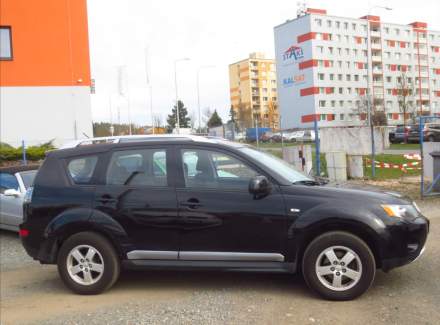 Mitsubishi - Outlander