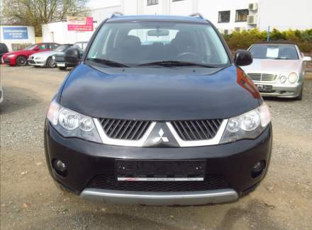 Mitsubishi - Outlander