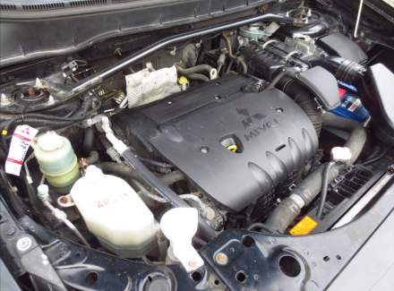 Mitsubishi - Outlander