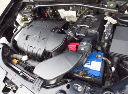 Mitsubishi - Outlander