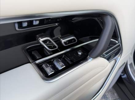 Land Rover - Range Rover