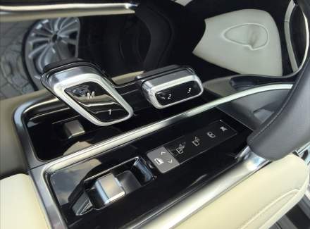 Land Rover - Range Rover