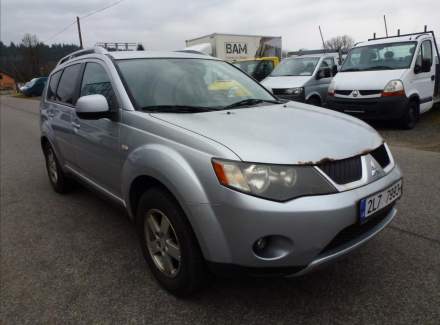 Mitsubishi - Outlander