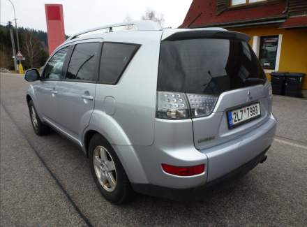 Mitsubishi - Outlander