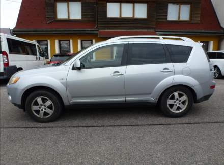 Mitsubishi - Outlander